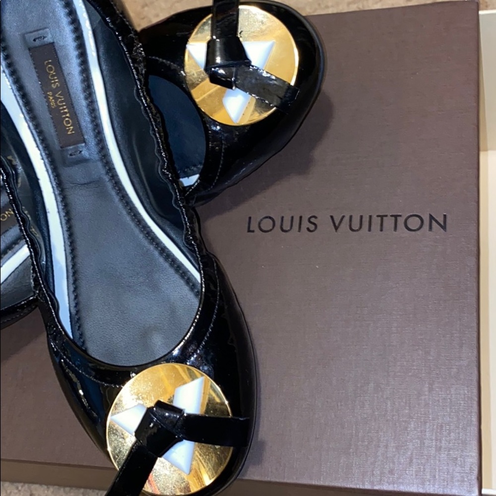 Louis Vuitton flats